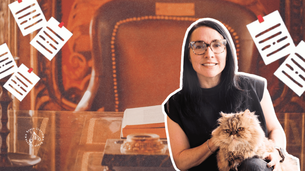 Foto de Leonilia Ribeiro ao lado de ilustrações da capa de seu romance Homo Restus.